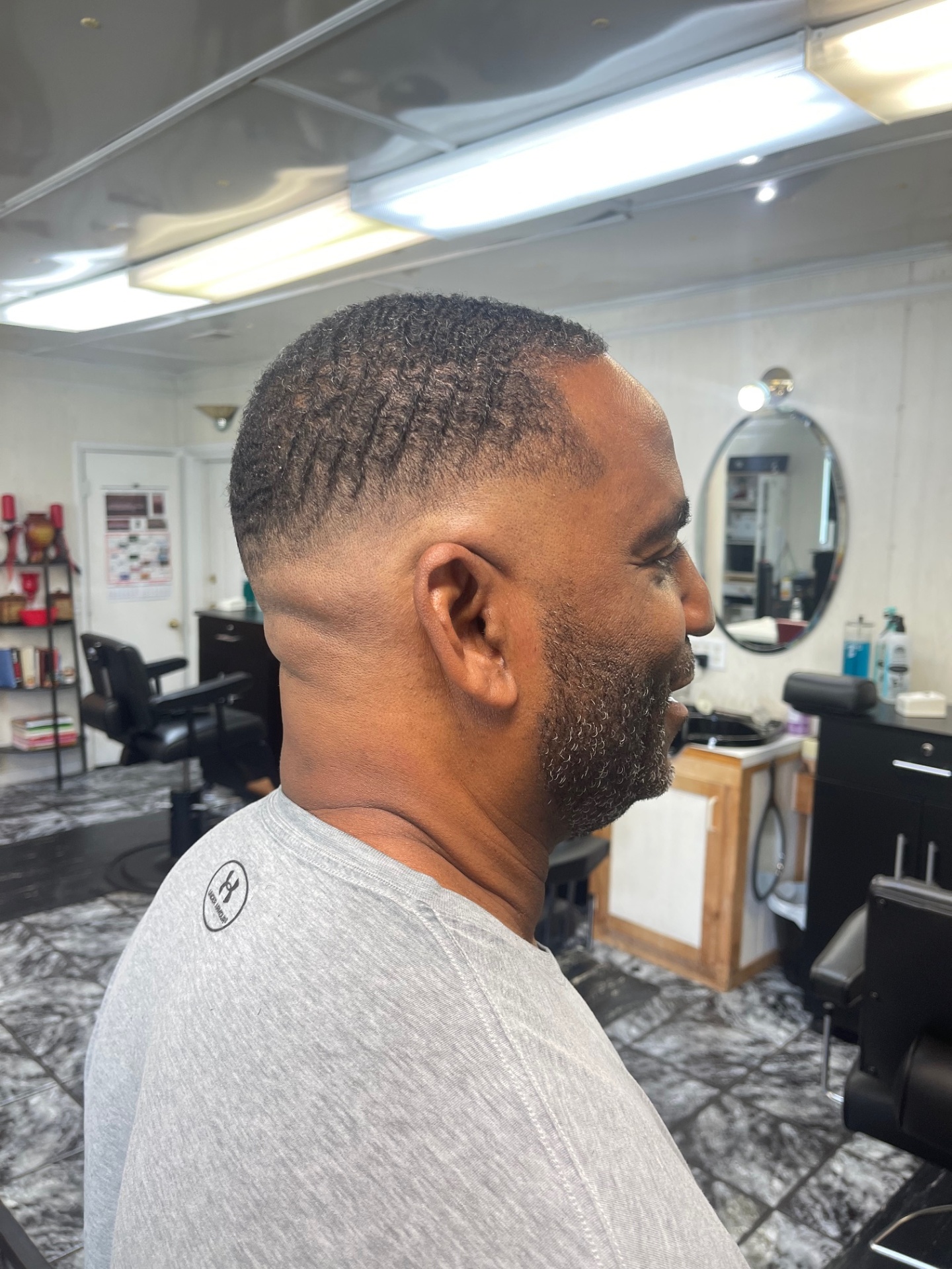 Crisp 360 waves with low taper and beard